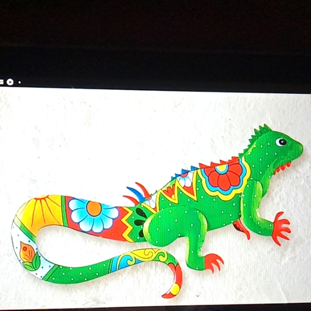 Fabulous Metal Iguana wall art, NIB
